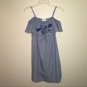 Off-the-shoulder sundress with straps & pockets!